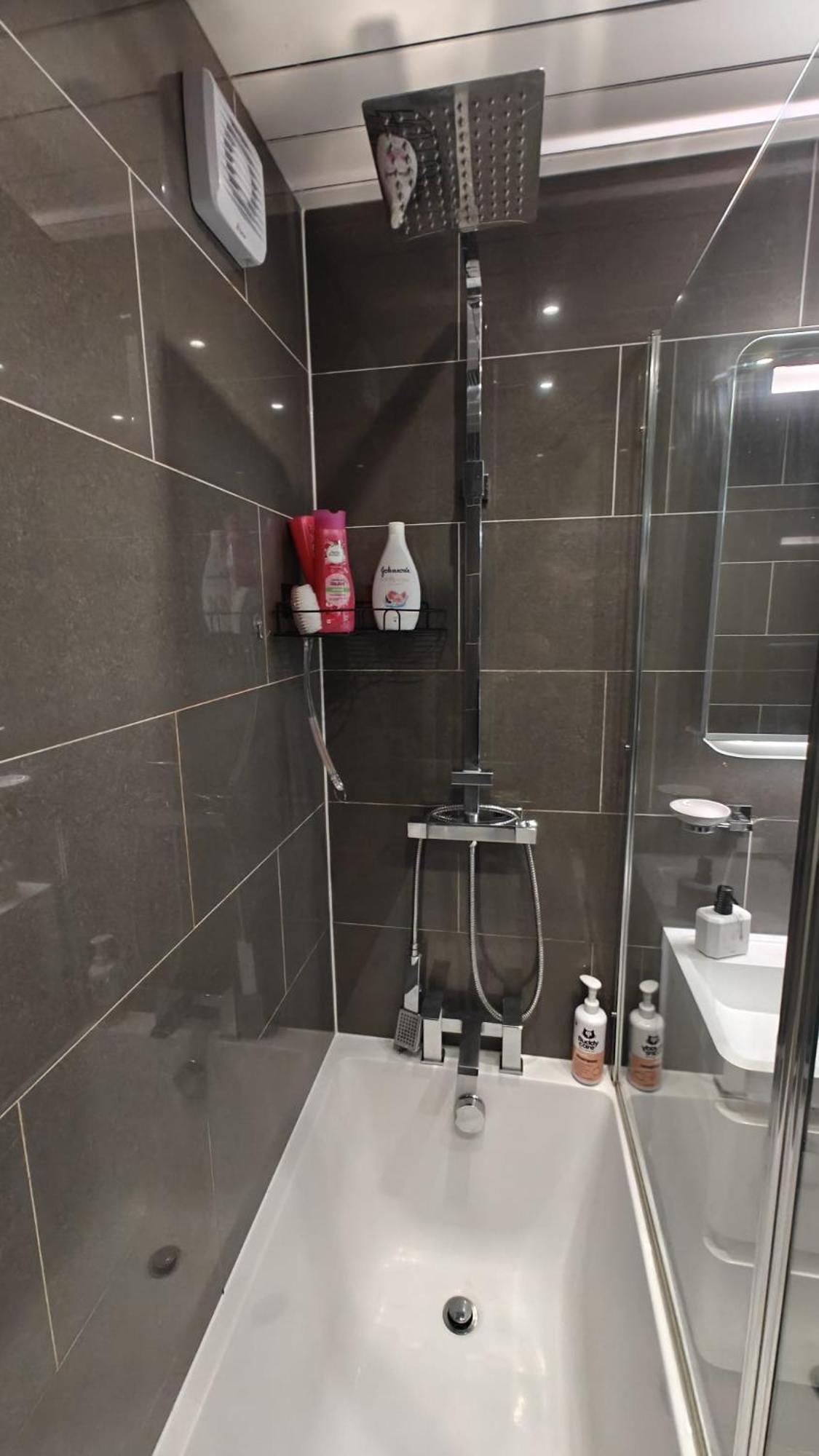 Дом отдыха Cosy Semi-detached House To In West Yorkshire 2 Bedroom *